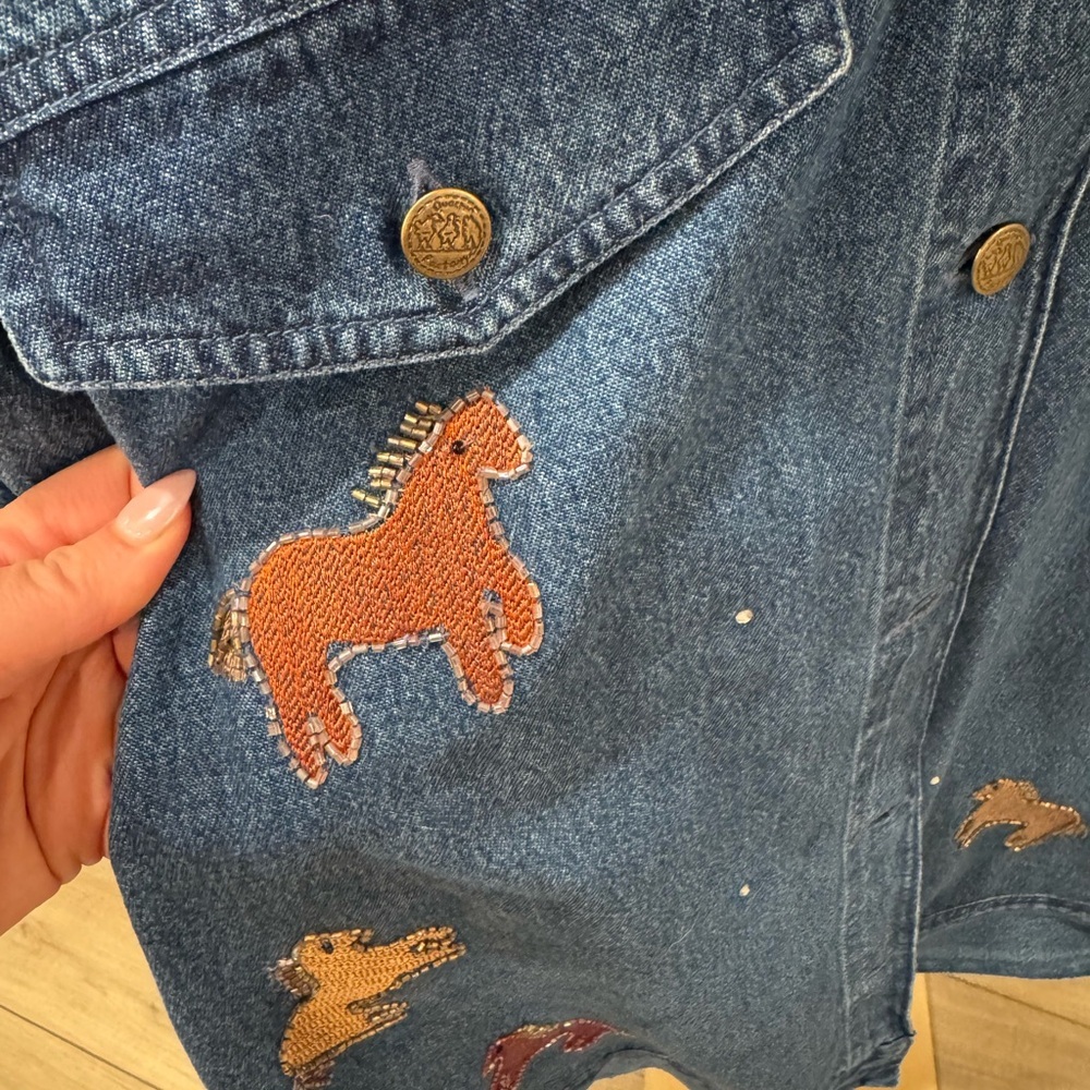 Quacker Factory Denim Barn Jacket with Horse Embroidery Novelty size 1x - Picture 4 of 6